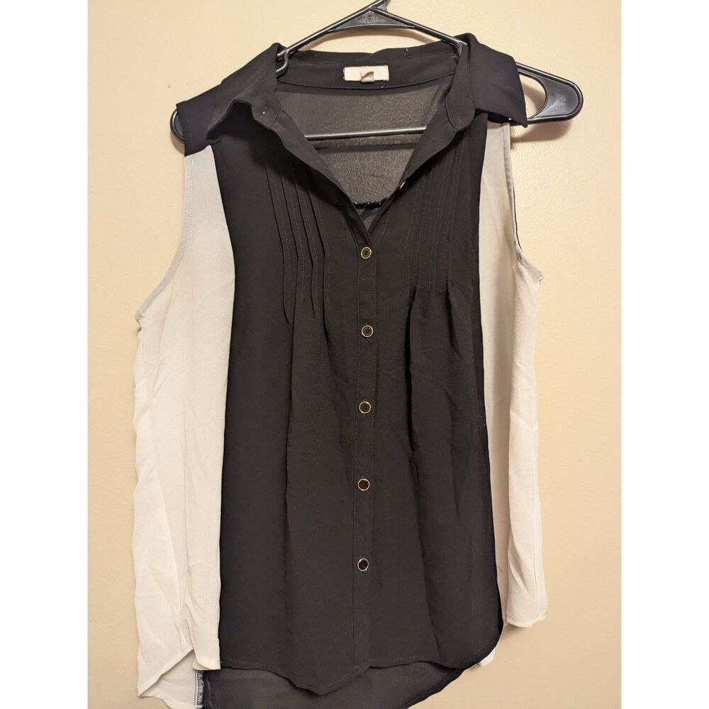 Edge Button-Up Tank, Size M